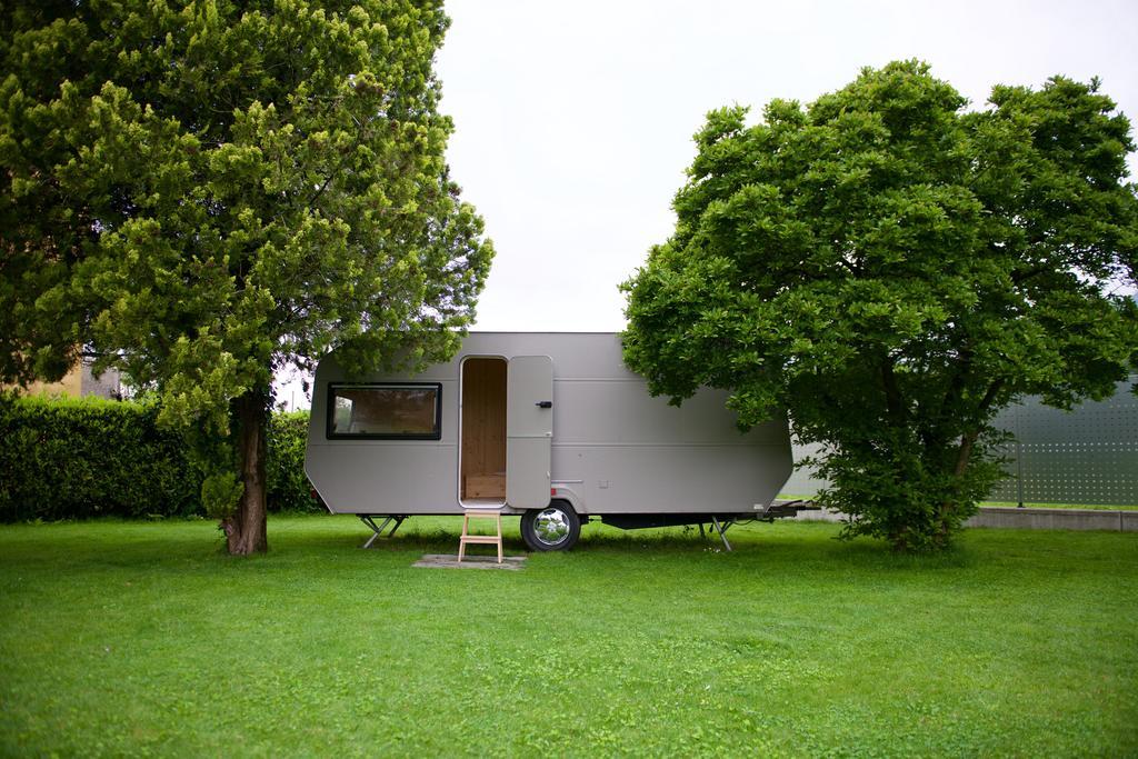 B&B Aura Rossa Quartino Exterior photo